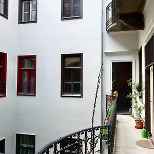 Premium By Hi5-vaci Str. 3 Bedroom , Budapest Hungría