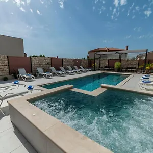  Apartment Pinna - Pinna Kroatien