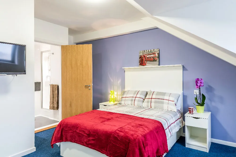 Destiny Student - Shrubhill Appartement EDI