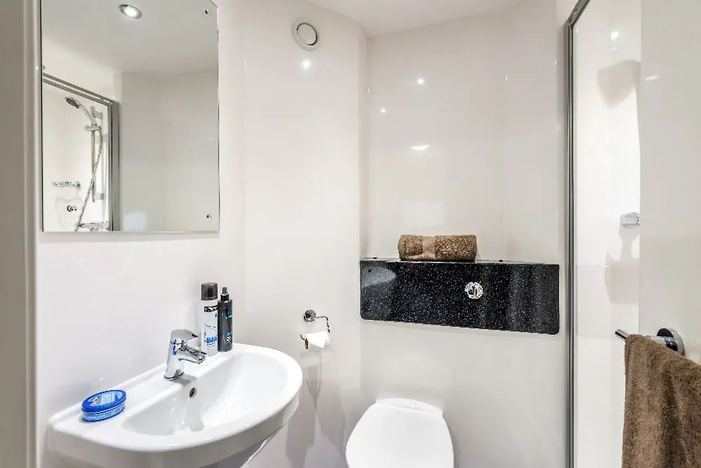 Destiny Student - Shrubhill Appartement EDI